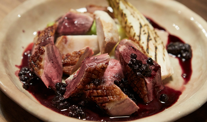 シャラン産鴨 いくつかのベリーソース